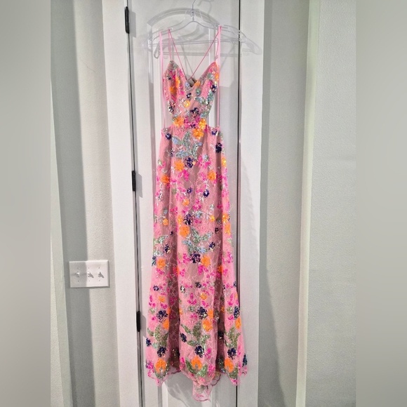 Mac Duggal Pink Embellished Lace & Sequin Gown, size 2, NWT - Picture 8 of 13